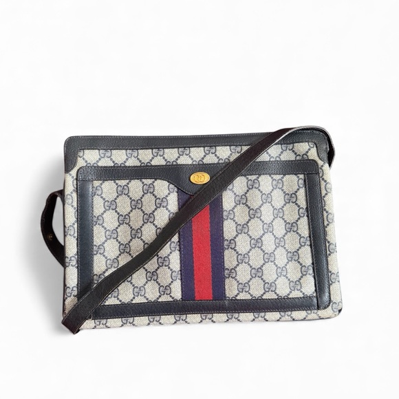 Gucci Other - GUCCI GG SUPREME VINTAGE CROSSBODY BAG